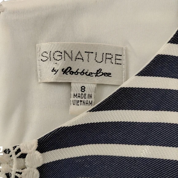 Signature by Robbie B Bee Stripped dress Size 8 - Picture 2 of 3